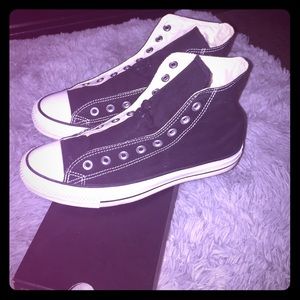 Black converse