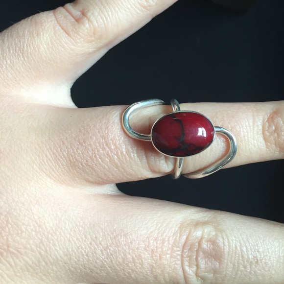 Jewelry - Absolutely Gorgeous Ring