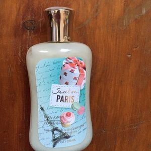 Sweet On Paris Body Lotion