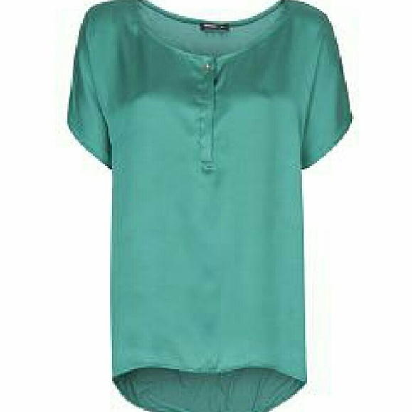 Mango satin finish tshirts size M or L - Picture 4 of 4