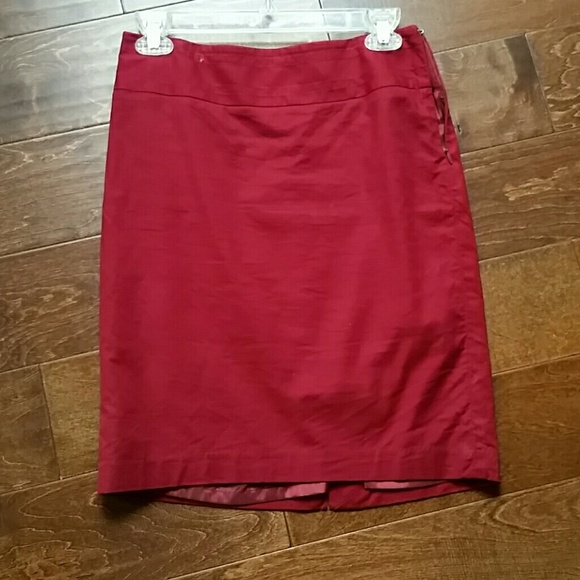 The limited pencil skirt