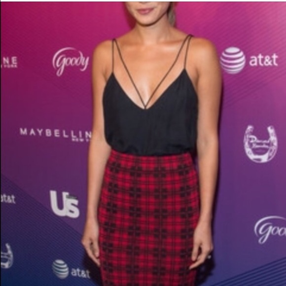 ✳last sale️Modern chic spaghetti tank top w lining - Picture 4 of 4