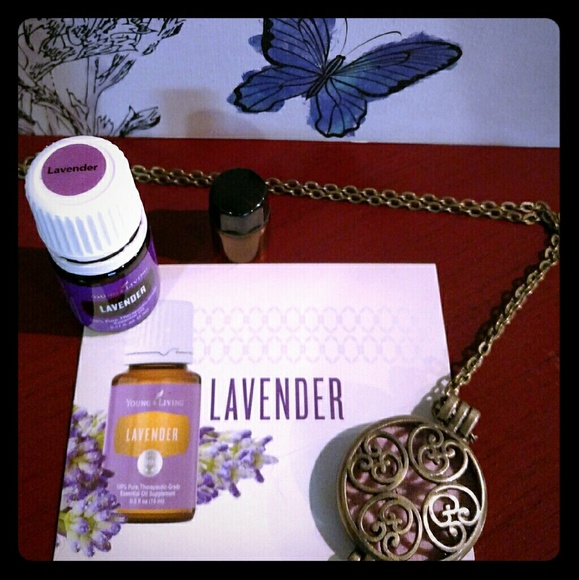 Essential oils diffuser necklace