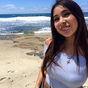 Meet your Posher, Leandra
