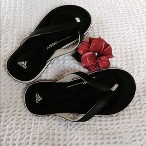 Adidas women's sandals/flip flops
