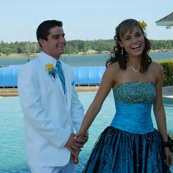 Beautiful prom dress worn once