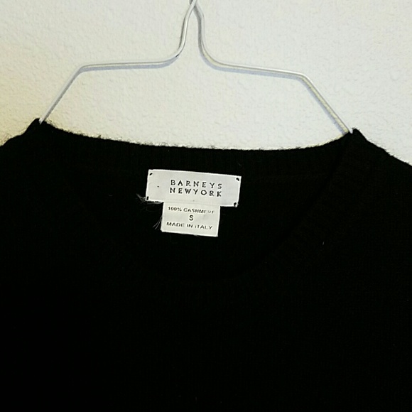 Barney's cashmere top - Picture 2 of 3