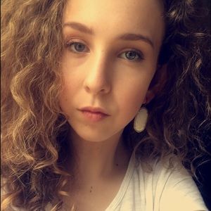 Meet your Posher, Livia