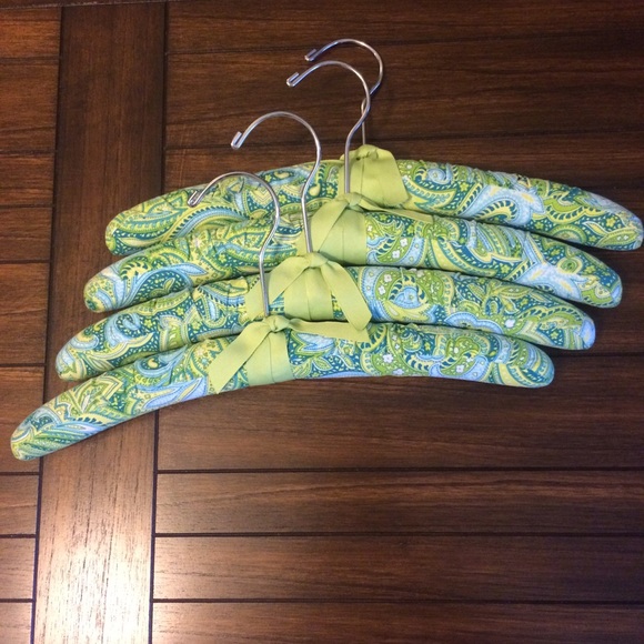 Padded hangers. Set of 4 - Picture 1 of 3