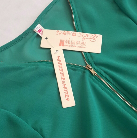 Green chiffon blouse - Picture 2 of 3