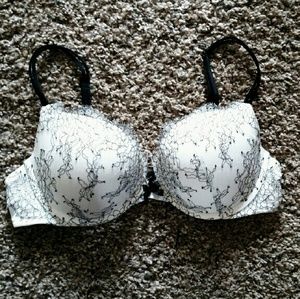 Victoria Secret Very Sexy Push-up Bra