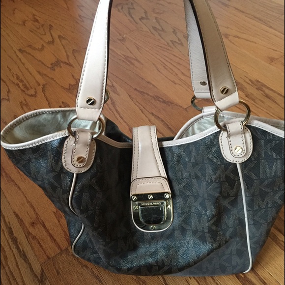 Michael Kors purse - Picture 1 of 4
