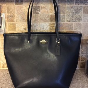 Authentic Coach F34103 Black Tote Shoulder Bag