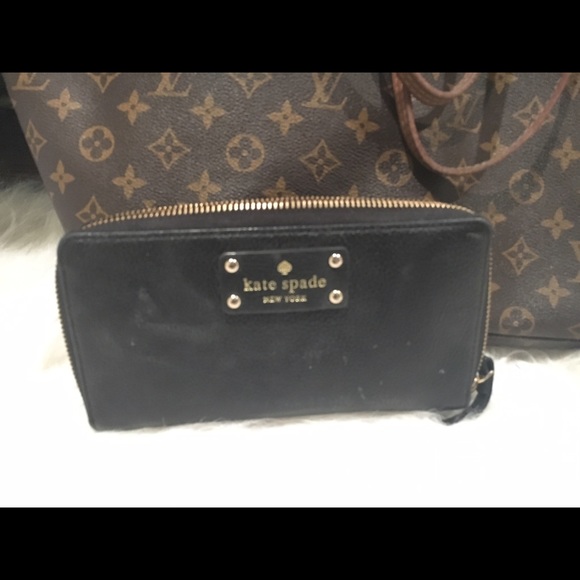 Large Kate spade wallet