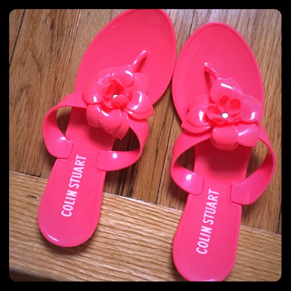 Colin Stuart size 6 flower flip flops