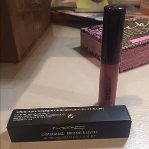 NEW Mac lipgloss
