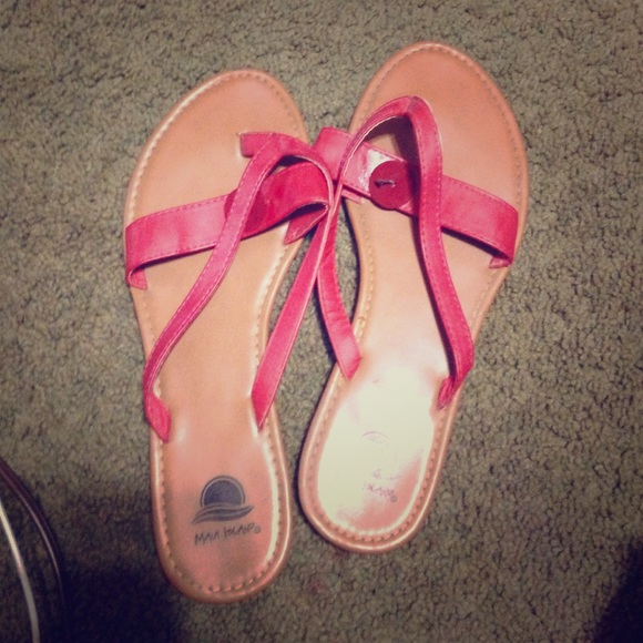RED Sandles