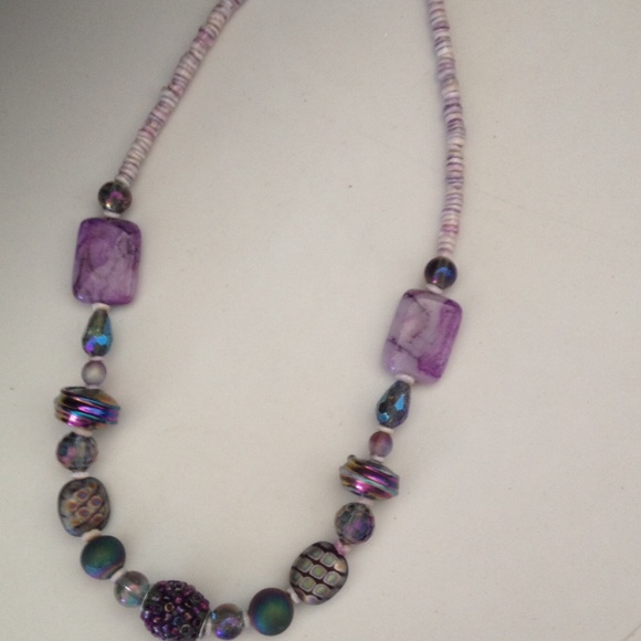 Purple iridescent necklace - Picture 2 of 6