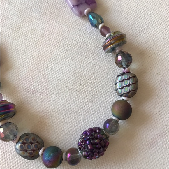Purple iridescent necklace - Picture 3 of 6