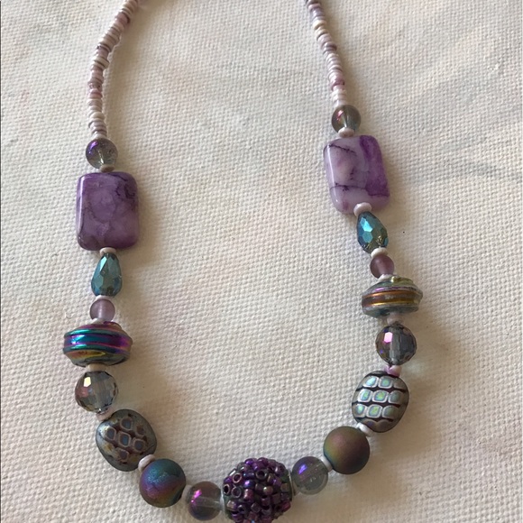Purple iridescent necklace - Picture 4 of 6