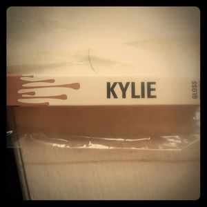 Kylie Cosmetics Gloss