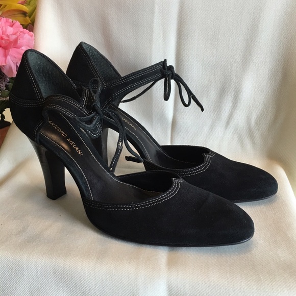 Antonio Melani black suede heels - Size 8 - EUC!