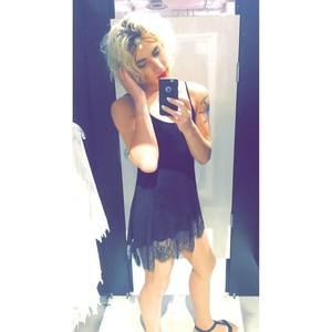 Meet your Posher, Avery