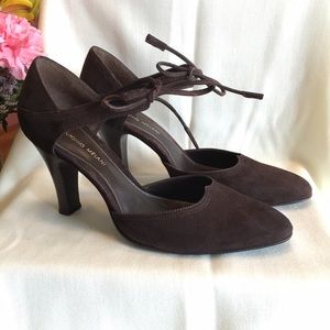 Antonio Melani brown suede heels - Size 8 - EUC!