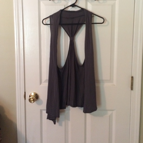 Grey sleeveless kimono