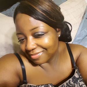 Meet your Posher, Aisha