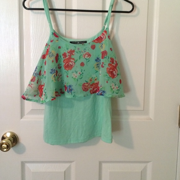 Floral mint green crop top!