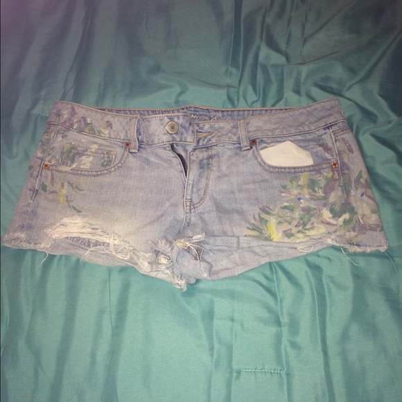 AEO Jean shorts w/painted design(shortie) collec.