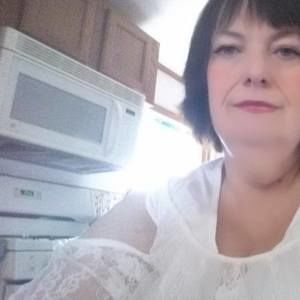 Meet your Posher, Connie