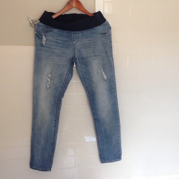 MATERNITY jeans