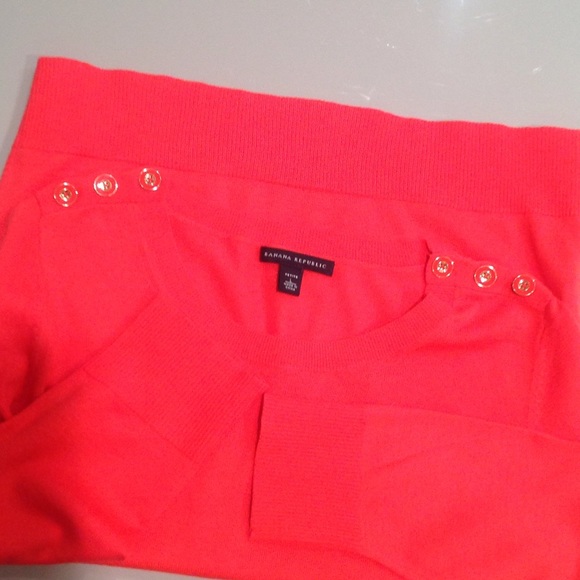 Very pretty bright tangerine sweater