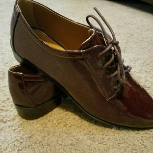 Women's Leila Stone Burgundy Oxfords