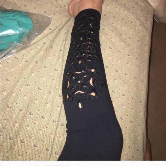 Black Salar leggings and cute workout top