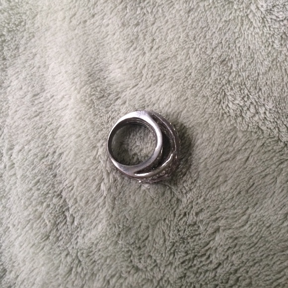 Thick sparkly ring 💎 - Picture 3 of 3