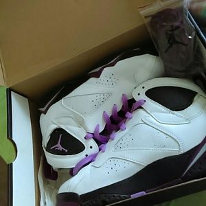 Air Jordan 7 Retro GG size 8y