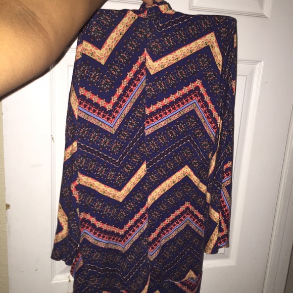 Aztec Cardigan - Picture 2 of 3