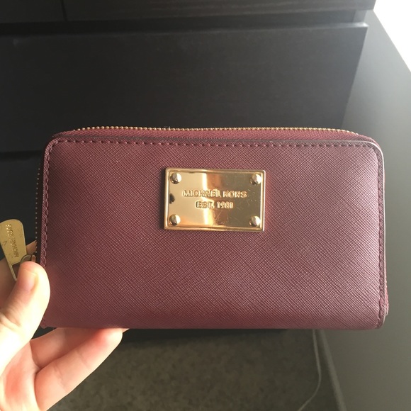 Michael Kors wallet - Picture 2 of 4