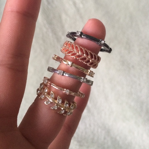 6 various rings - Picture 2 of 4