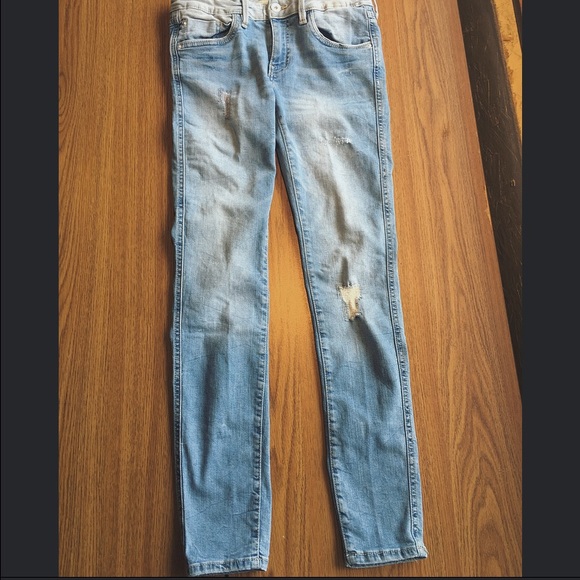 Zara Light Washed Skinny Jeans