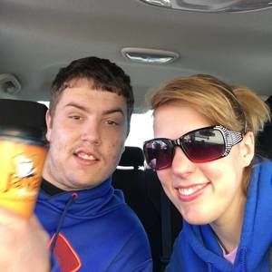 Meet your Posher, Cara