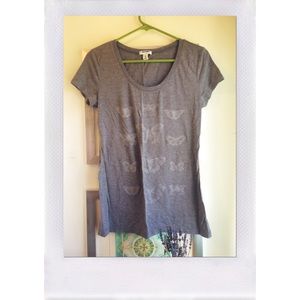 old navy butterfly t-shirt