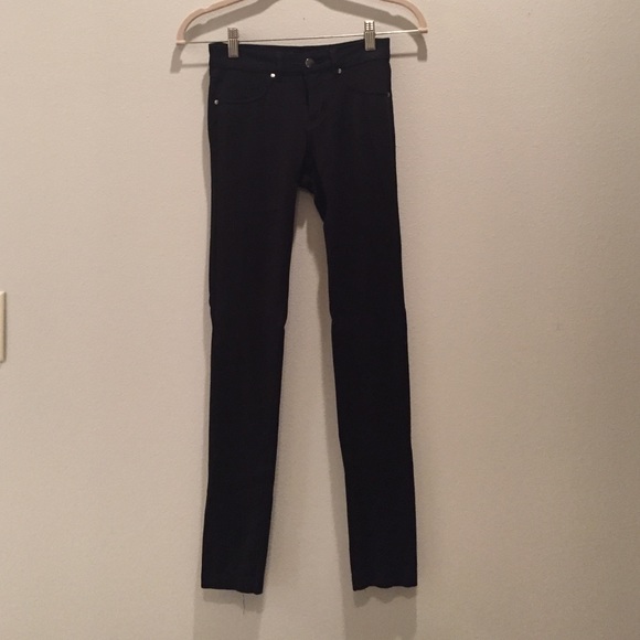 Black jeggings