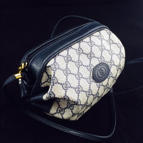 Gucci puff ball purse