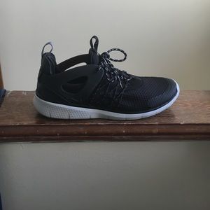 Nike Free Virtuous Black