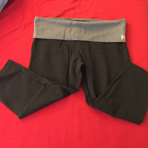 New! Victoria's Secret Capri Leggings