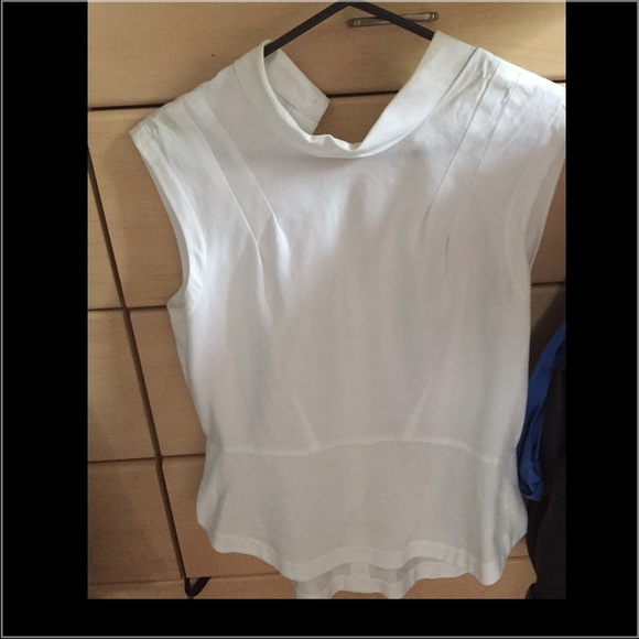 Bcbg max azria white sleeveless shirt